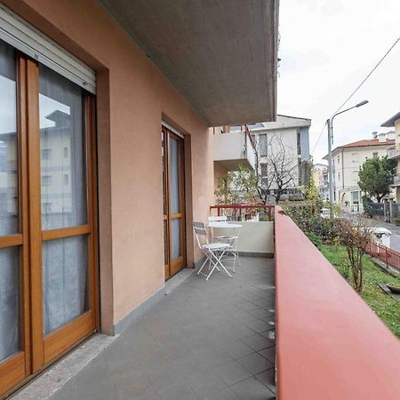 Casa Alpina - Appartamento Aosta Bagian luar foto