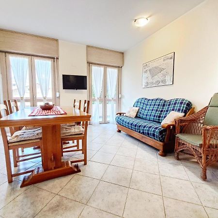 Casa Alpina - Appartamento Aosta Bagian luar foto