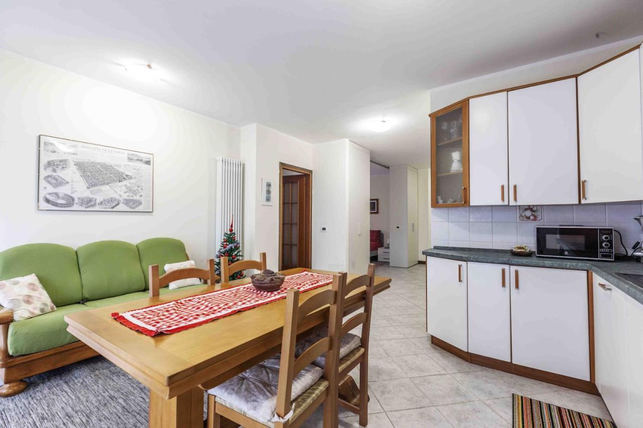 Casa Alpina - Appartamento Aosta Bagian luar foto