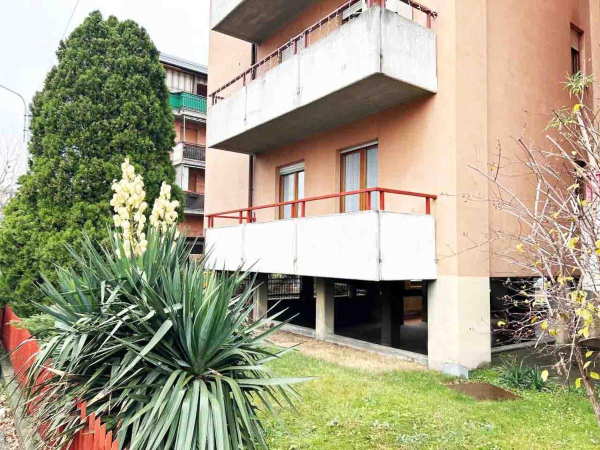 Casa Alpina - Appartamento Aosta Bagian luar foto